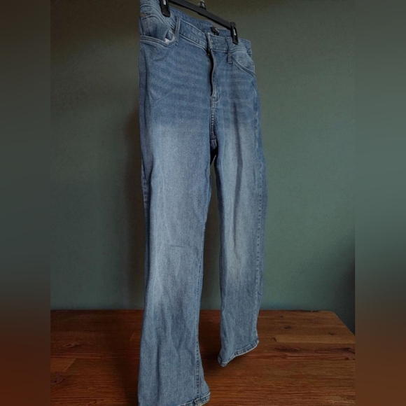 Simply Vera Vera Wang Mid-Rise Slim Straight Blue Jeans Size 14 (EUC) - Picture 4 of 9
